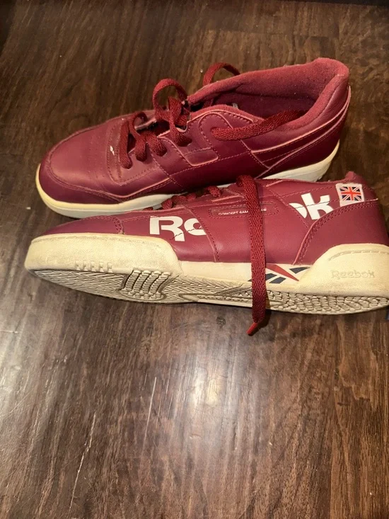 Reebok Burgundy Low-Top Sneakers with White Accents - Picture 6 of 8